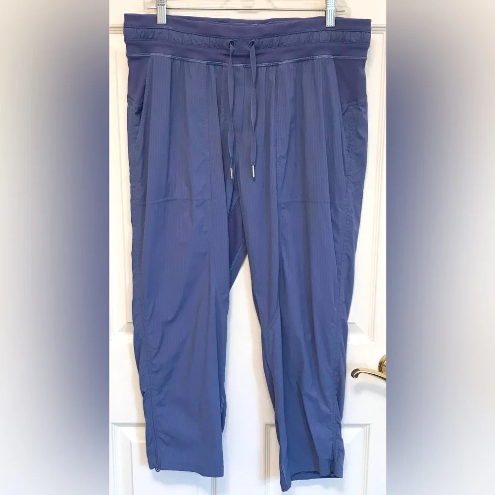 Lululemon Dance Studio MR Crop Pitch Blue